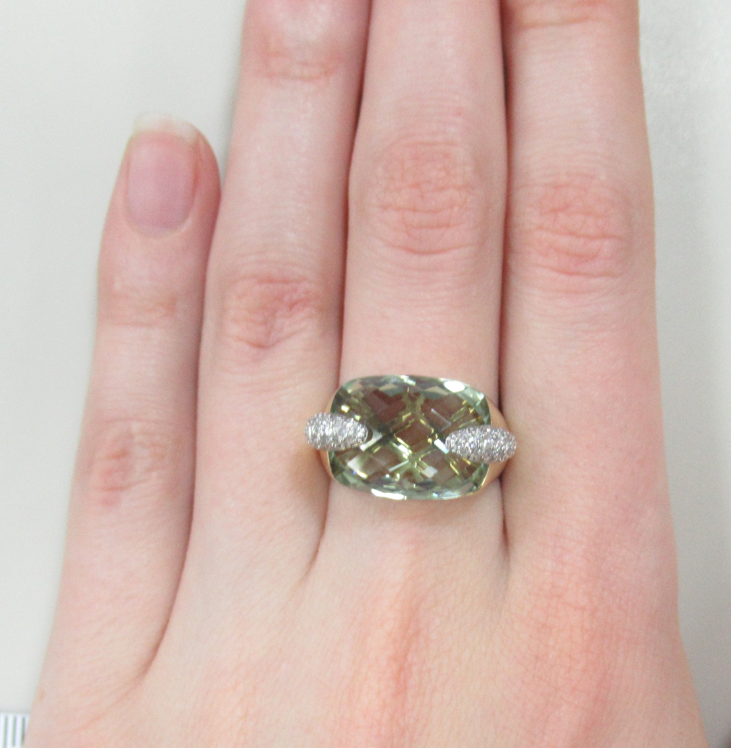 Кольцо из желтого золота с празиолитом